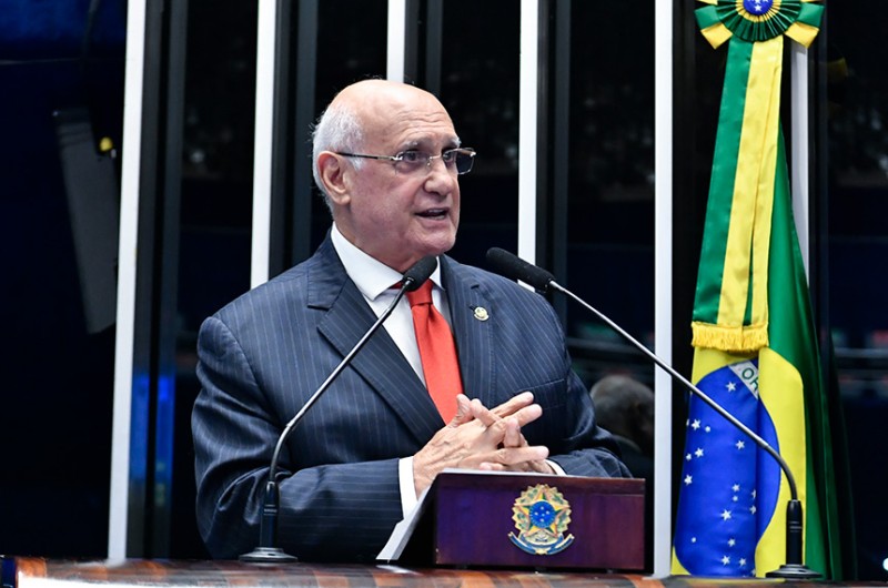 O senador Lasier Martins (PODEMOS-RS): 'não compete e nem convém que um ministro do Supremo faça críticas às Forças Armadas' - Waldemir Barreto/Agência Senado