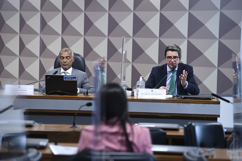 O relatório final foi apresentado pelo senador Carlos Portinho (PL-RJ), relator da Comissão - Edilson Rodrigues/Agência Senado