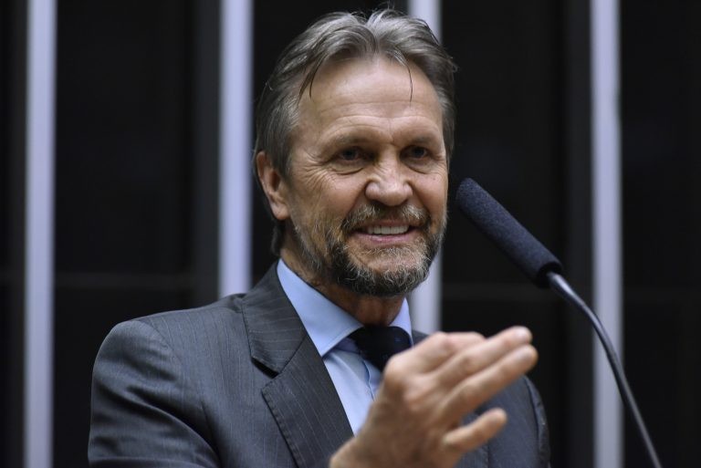 Uczai teme aumento na conta de luz com a privatização - (Foto: Zeca Ribeiro/Câmara dos Deputados)