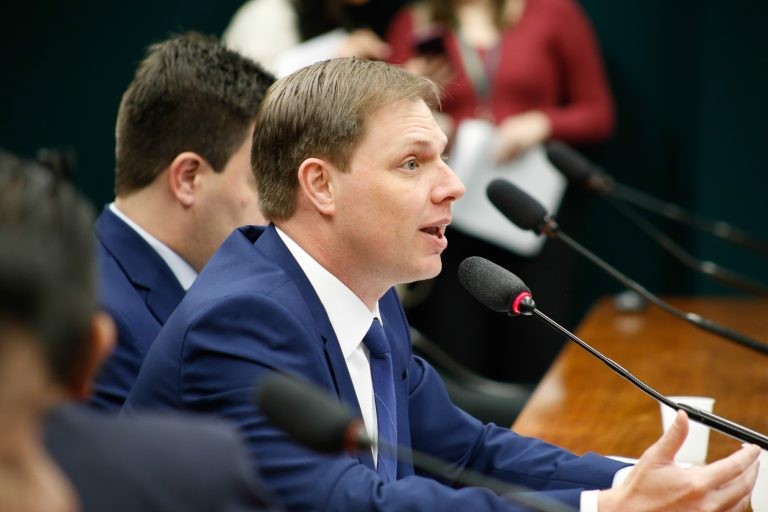 Lucas Redecker, autor do projeto de lei - (Foto: Elaine Menke/Câmara dos Deputados)