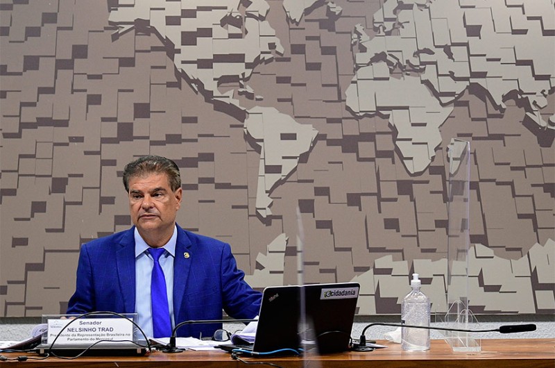 O senador Nelsinho Trad, presidente da Comissão da Representação Brasileira no Parlamento do Mercosul (Parlasul), durante a reunião desta terça-feira - Pedro França/Agência Senado