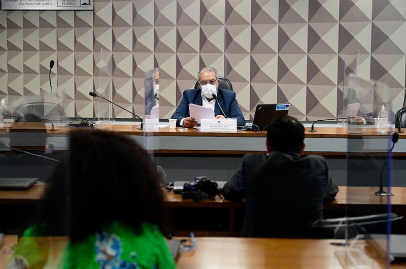 Para o autor do requerimento, senador Paulo Paim, prática fragiliza as instituições estatais do Brasil - Pedro França/Agência Senado