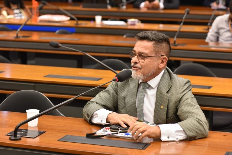 Comissão aprova horário especial para militar com deficiência
