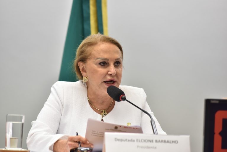 Comissão aprova proposta que cria adicional no valor de aposentadoria de mães