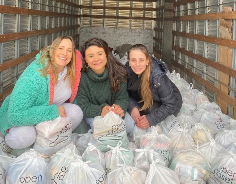 Organizadoras fizeram a entrega dos alimentos nesta sexta-feira, 20 de maio