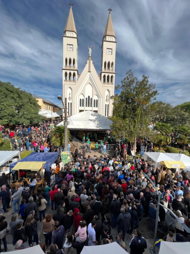 Público prestigiou o 11º Polentaço. Crédito: Viviane Somacal