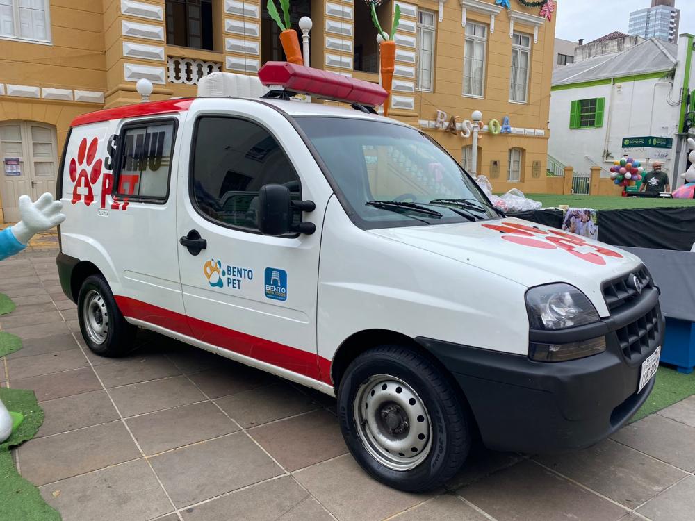 A viatura é adaptada com caixinhas para transportar os animais com segurança. Crédito: Divulgação