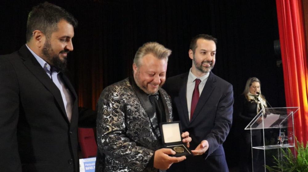 A solenidade ocorreu no anfiteatro Casa Das Artes. Crédito: Câmara Bento/Nicolas Nalin Puttin 