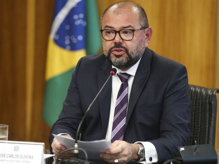 O ministro José Carlos Oliveira deve apresentar seus planos para a pasta - (Foto: Valter Campanato/Agência Brasil)