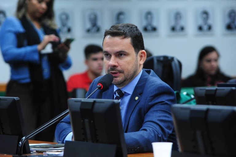 Capitão Alberto Neto: profissionais da segurança privada também correm riscos - (Foto: Billy Boss/Câmara dos Deputados)