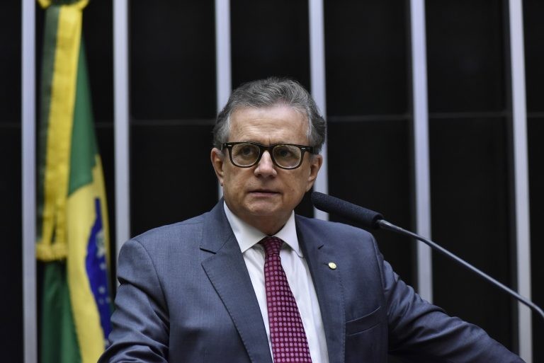 Nogueira: aumento da violência gera demanda maior pela blindagem - (Foto: Zeca Ribeiro/Câmara dos Deputados)