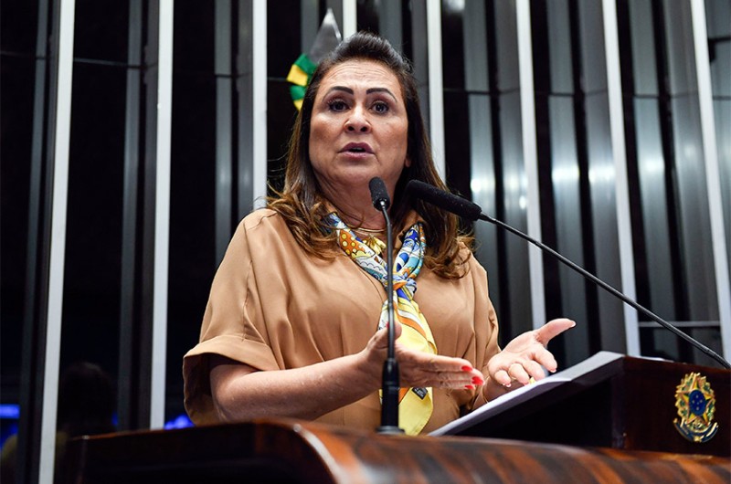 Senadora defende CNH gratuita e fim da obrigatoriedade da autoescola