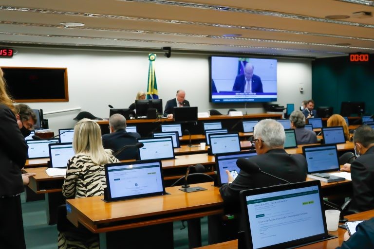 Conselho de Ética reunido para analisar denúncias - (Foto: Elaine Menke/Câmara do Deputados)