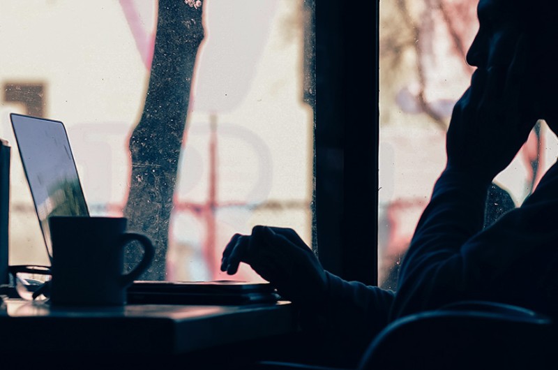 O texto prevê aumento de pena em casos de assédio infantil em meio virtual - pxhere/Creative Commons CC0