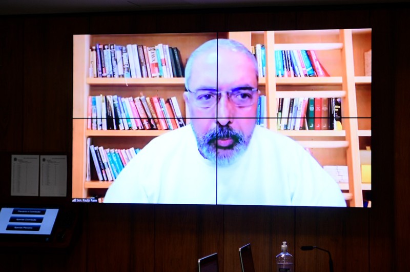 Paulo Paim, autor da proposta, defendeu texto na reunião da CAS desta terça - Pedro França/Agência Senado