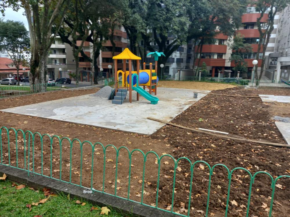 Obras na praça Vico têm mais uma prorrogação e aumento de 21% no custo