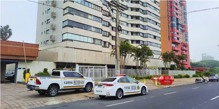 Policiais militares do 1º BPM compareceram no local. Crédito: Guilherme Almeida / CP