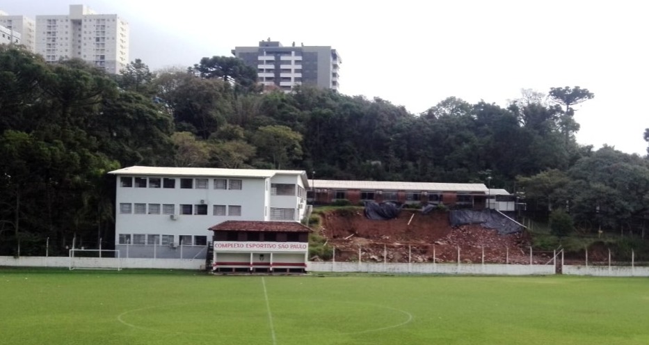 Empresa que faria a ampliação da EMEF Alfredo Aveline some após receber R$ 118 mil