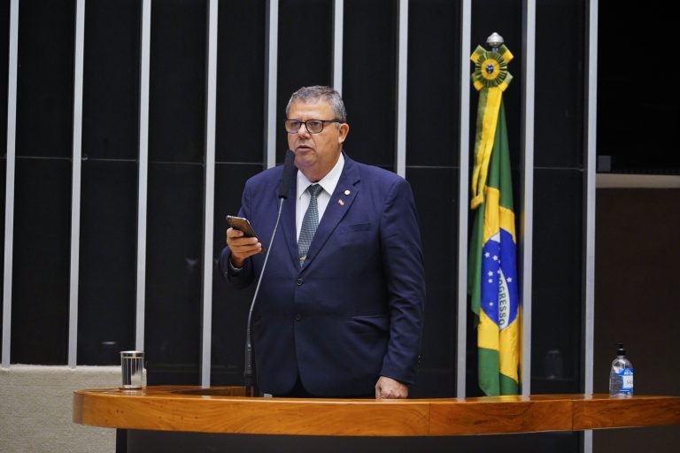 Coronel Armando: alterações devem ser propostas com o específico debate - (Foto: Pablo Valadares/Câmara dos Deputados)
