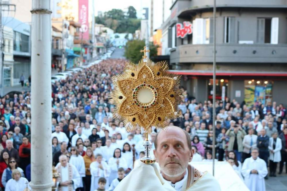Padre Valdir Thums teve 28 anos de vida sacerdotal e continuou atuando enquanto teve forcas 
