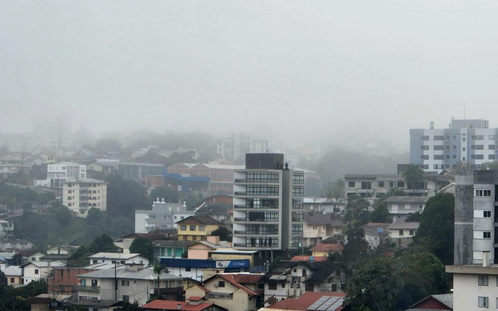 Despedida do outono foi com frio de 4ºC e neblina em alguns bairros da cidade
