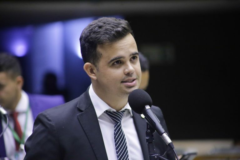 Deputado Junio Amaral, relator do projeto de lei - (Foto: Paulo Sergio/Câmara dos Deputados)