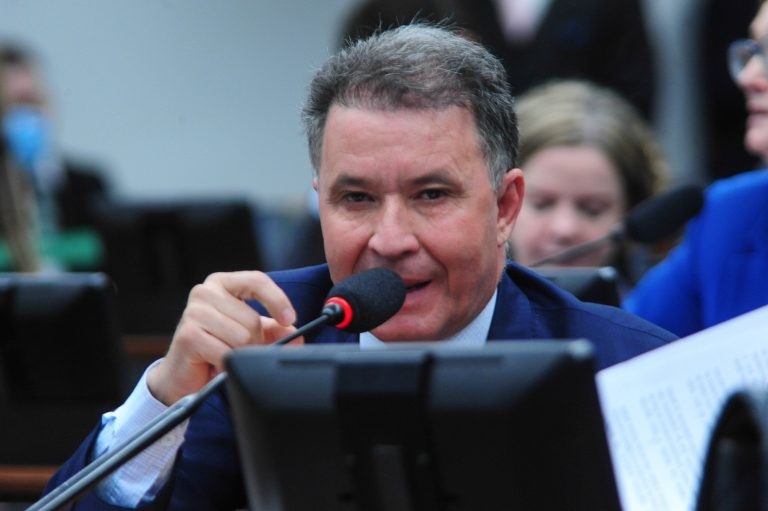 Segundo Matos, objetivo é beneficiar 6 mil lotéricos - (Foto: Billy Boss/Câmara dos Deputados)