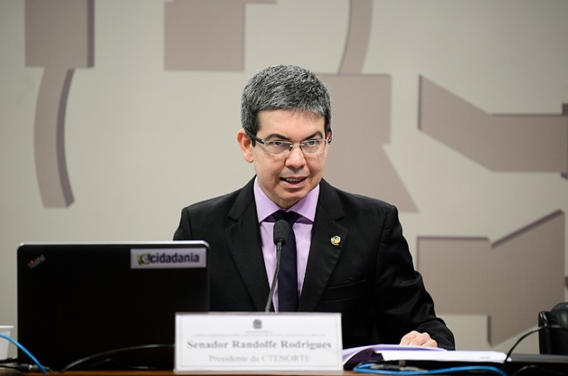 O convite foi feito pelo senador Randolfe Rodrigues - Pedro França/Agência Senado