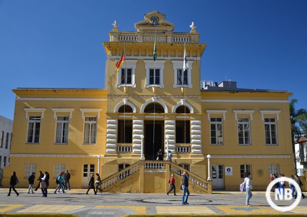 Horas extras, diárias, cursos e contratações estão proibidas pela prefeitura