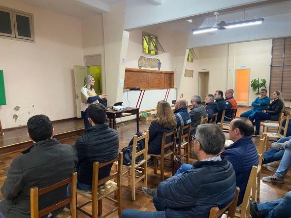 O projeto foi apresentando para os moradores de Faria Lemos na noite desta quarta-feira, 22. 