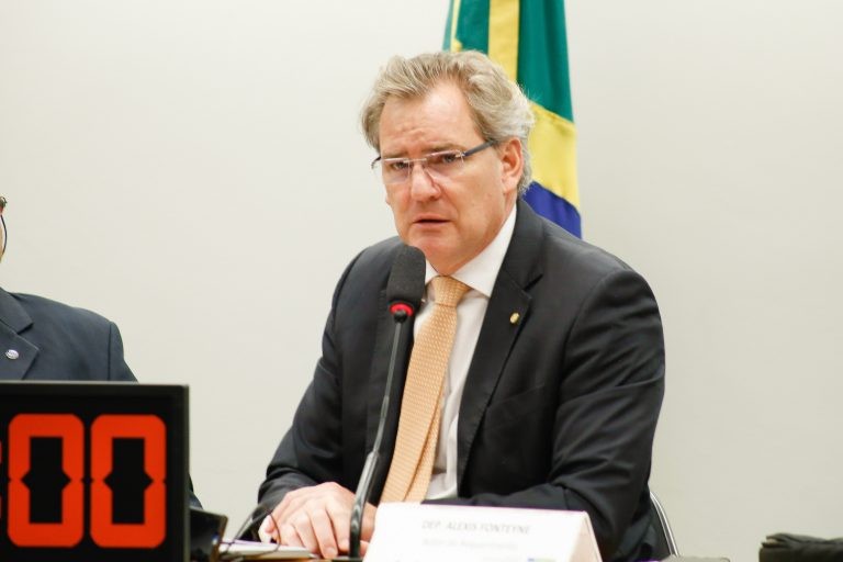 Comissão aprova projeto que estende Lei de Acesso à Informação aos estados e municípios