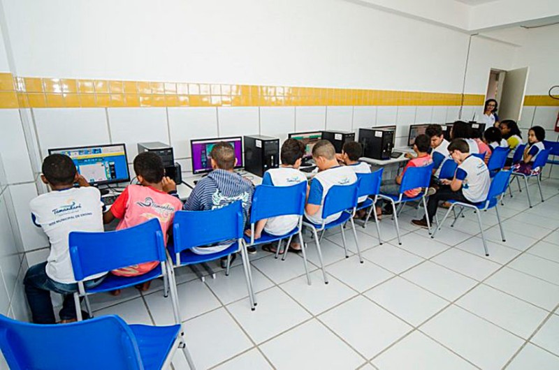 Acesso à internet no ensino público será discutido em subcomissão
