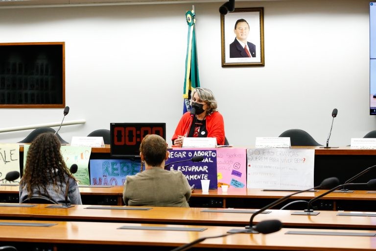 Entidades cobram apoio do poder público para divulgar cartilha sobre Lei Menino Bernardo