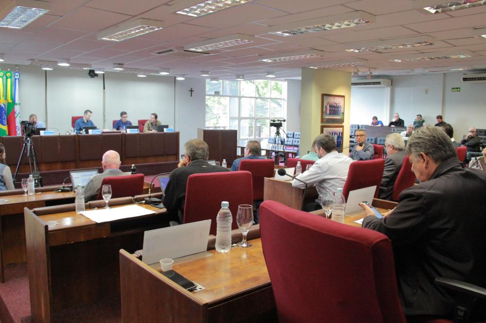 Câmara de Bento vota criação de cargos e mudança na lei dos postos de combustíveis