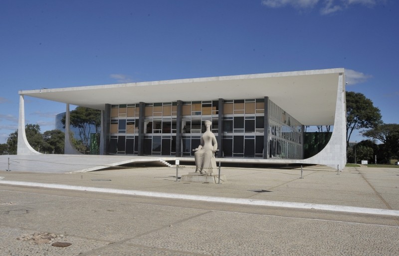 STF pede a deputados