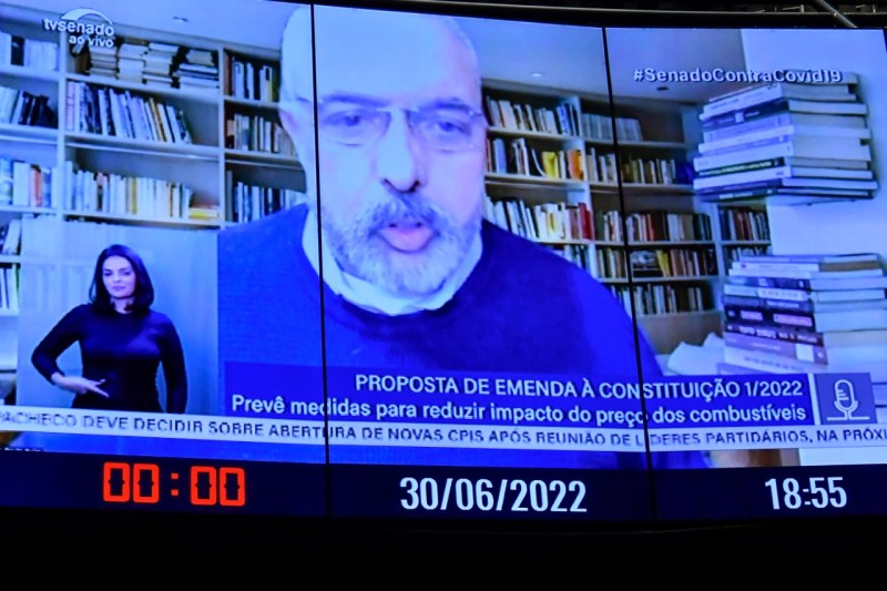 O senador Paulo Paim disse que gostaria de votar também outras propostas que combatam a fome, a miséria, a pobreza, a falta de moradia, que favoreçam a saúde e proporcionem saneamento básico - Waldemir Barreto/Agencia Senado