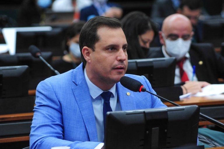 O relator do projeto, deputado Nicoletti - (Foto: Billy Boss/Câmara dos Deputados)