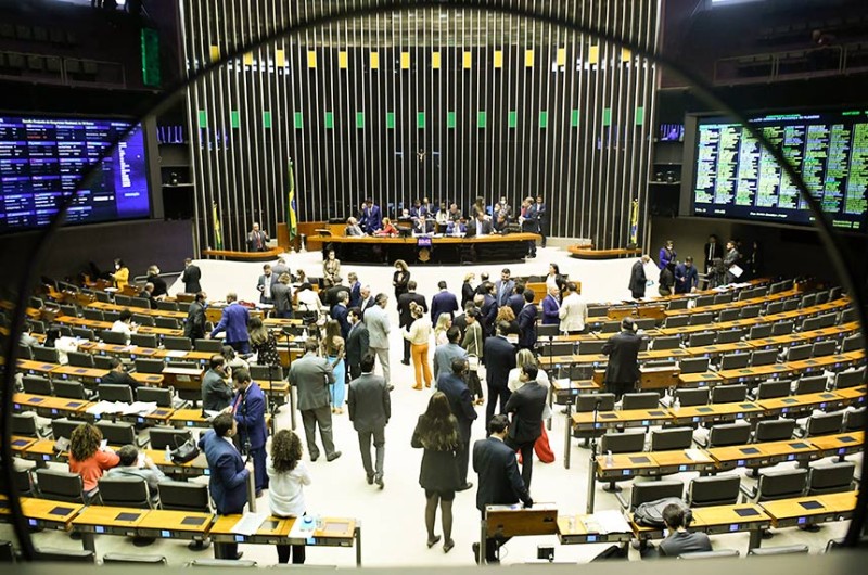 O Congresso Nacional manteve os vetos do presidente Jair Bolsonaro a 13 projetos de lei que haviam sido aprovados pelos parlamentares