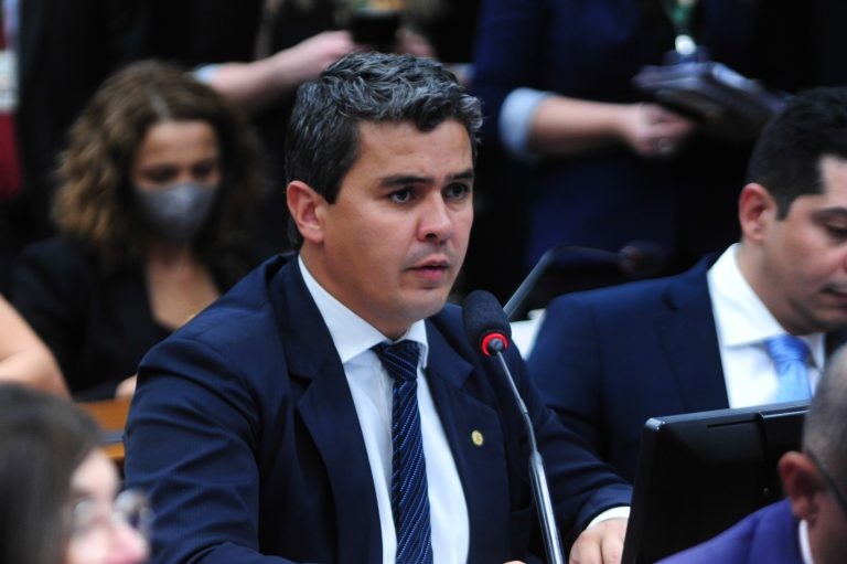 Diego Garcia: os cuidados devem começar na gestação - (Foto: Billy Boss/Câmara dos Deputados)