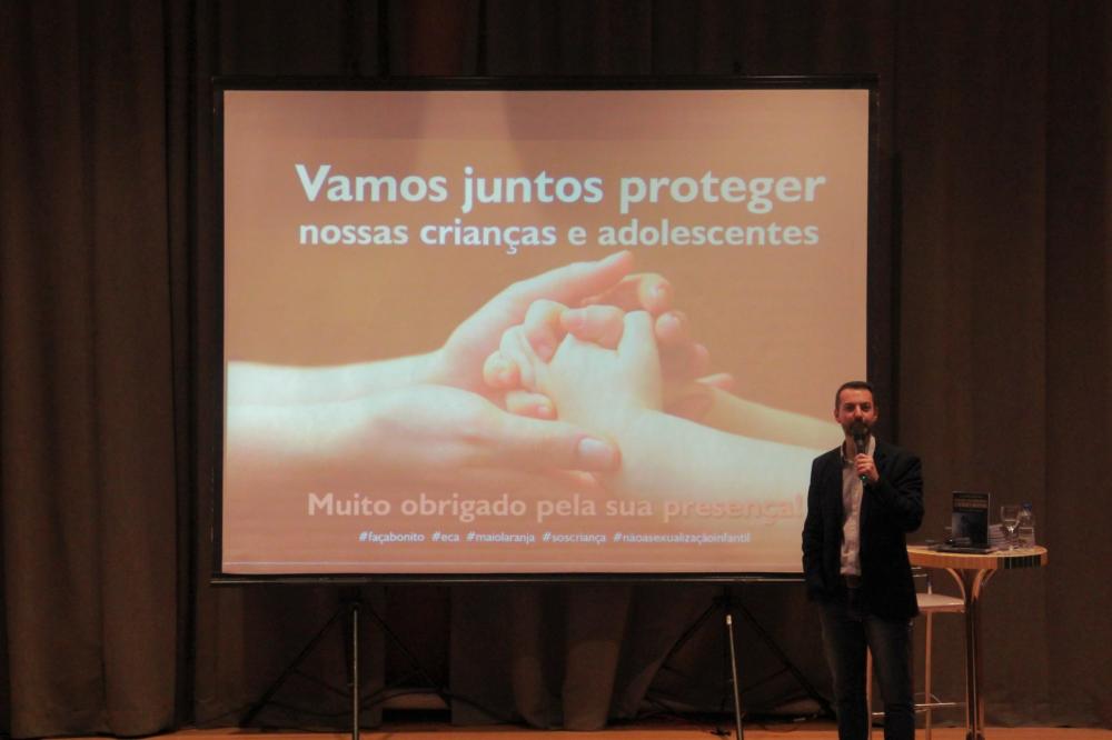 Livro recém-lançado já tem sido alvo de debates em várias frentes - Foto: 