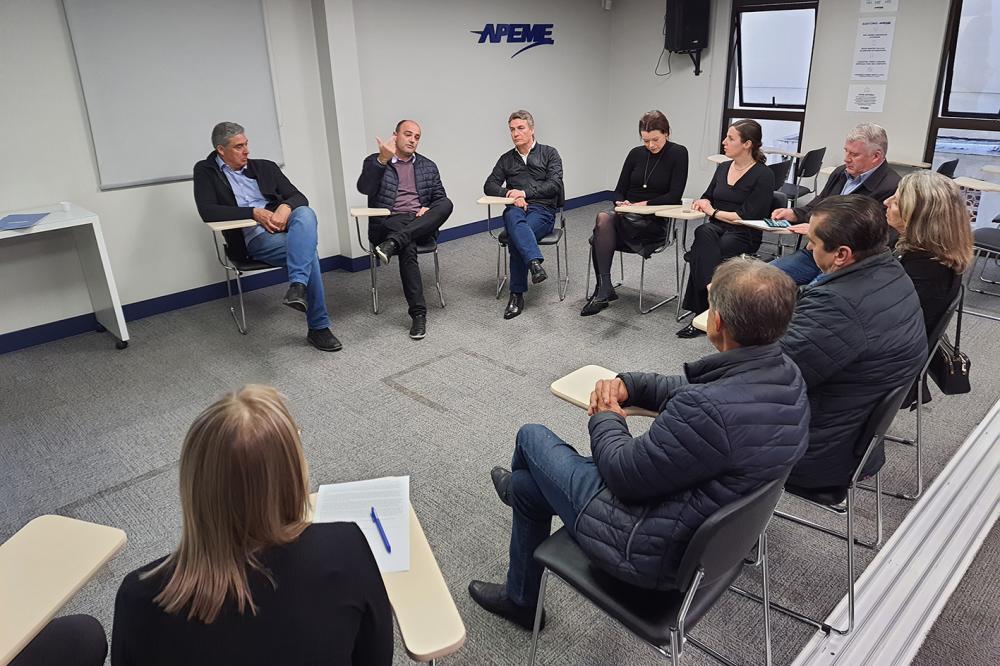 A entrega do ofício foi realizada na última sexta-feira, 08 de julho, durante a visita dos deputados em Garibaldi. Crédito: Greice Scotton Locatelli