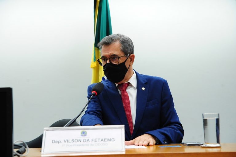 Vilson da Fetaemg: é preciso ver o lado social do seguro - (Foto: Billy Boss/Câmara dos Deputados)