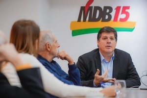 Presidente nacional do MDB, Baleia Rossi, veio até Porto Alegre para garantir o apoio a Eduardo Leite - Fotos: Joel Vargas/MDB/Divulgação