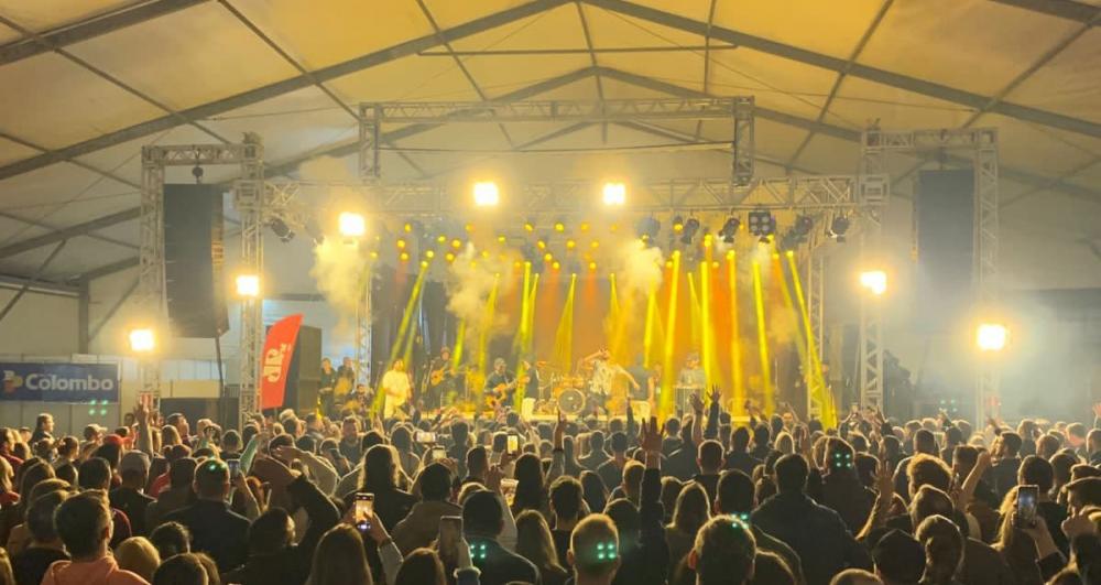 Show do Atitude 67 teve lotação máxima de público neste sábado - Foto: Divulgação