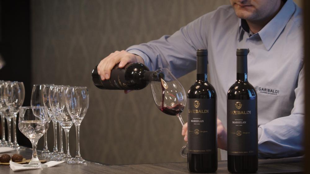 O VG Marselan Safra 2020 caracteriza-se pela grande estrutura, alta complexidade aromática e taninos macios e elegantes, com bom potencial de envelhecimento. Crédito: Divulgação