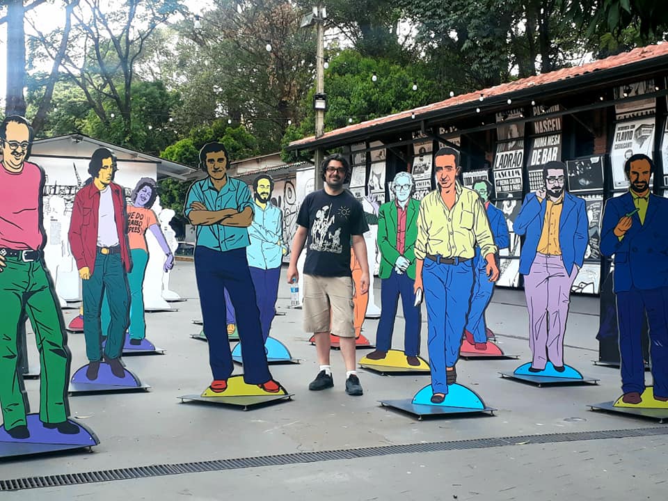 Douglas Ceccagno apreseu o seu eu multifacetado em sua nova obra literária - Foto: Reprodução Facebook