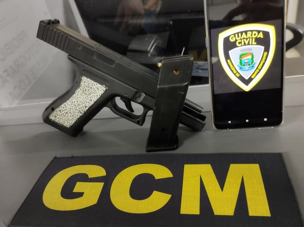 GCM flagra adolescente com réplica de pistola em Bento Gonçalves