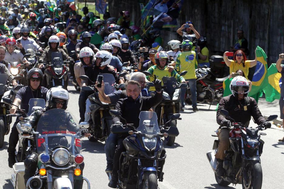 O presidente Jair Bolsonaro (PL) participou de motociata no Recife neste sábado, 6. Foto: Pedro de Paula/Código19