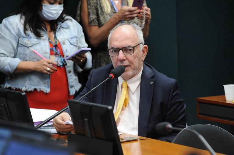 Nazif: profissionais estão sujeitos a constante perigo - (Foto: Billy Boss/Câmara dos Deputados)