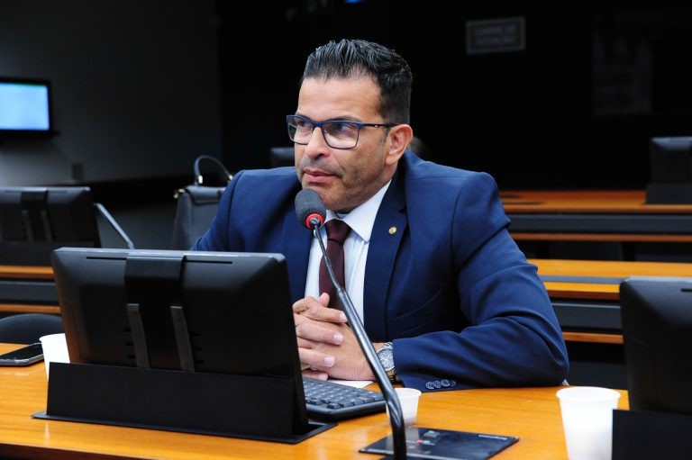 Sargento Alexandre: medida poderá resolver problema de falta de médicos - (Foto: Billy Boss/Câmara dos Deputados)